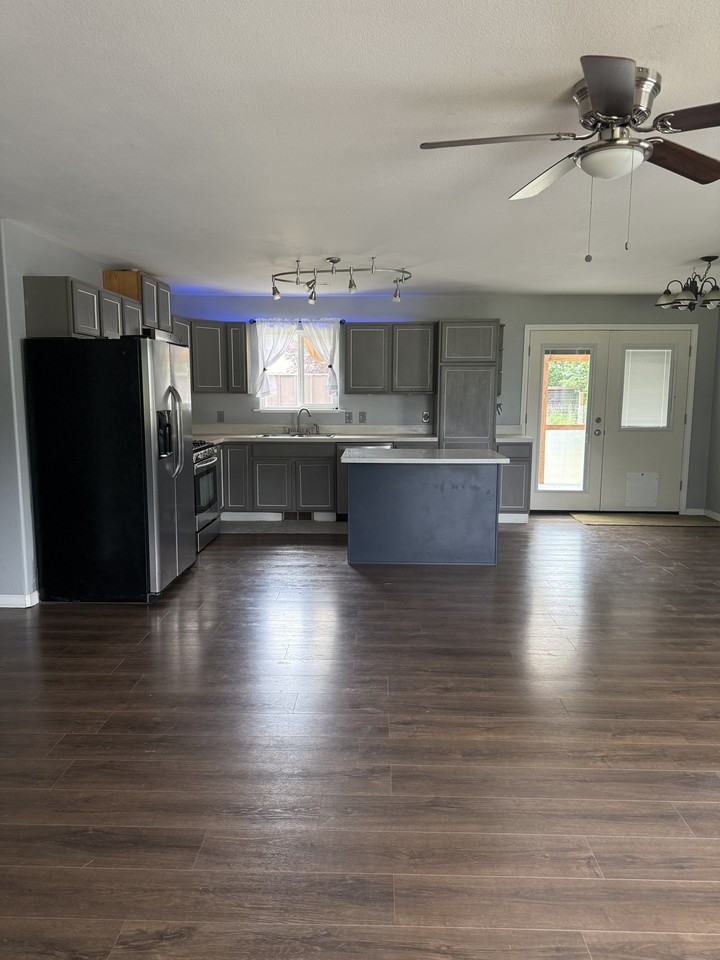 2150 S Bay View Dr #1 - Photo 7 of 27