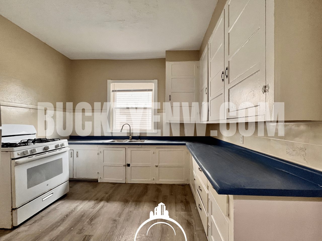 3396 Glenwood Ave - Photo 6 of 12