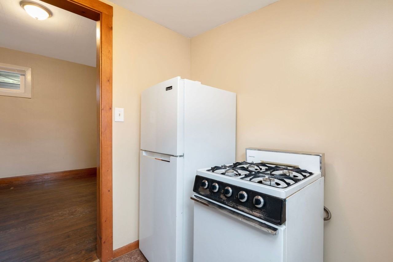Cozy and stylish 1 bedroom, 1 - Photo 6 of 18