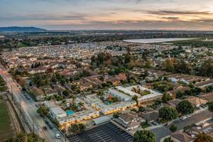 featured image of 10997 Del Norte St