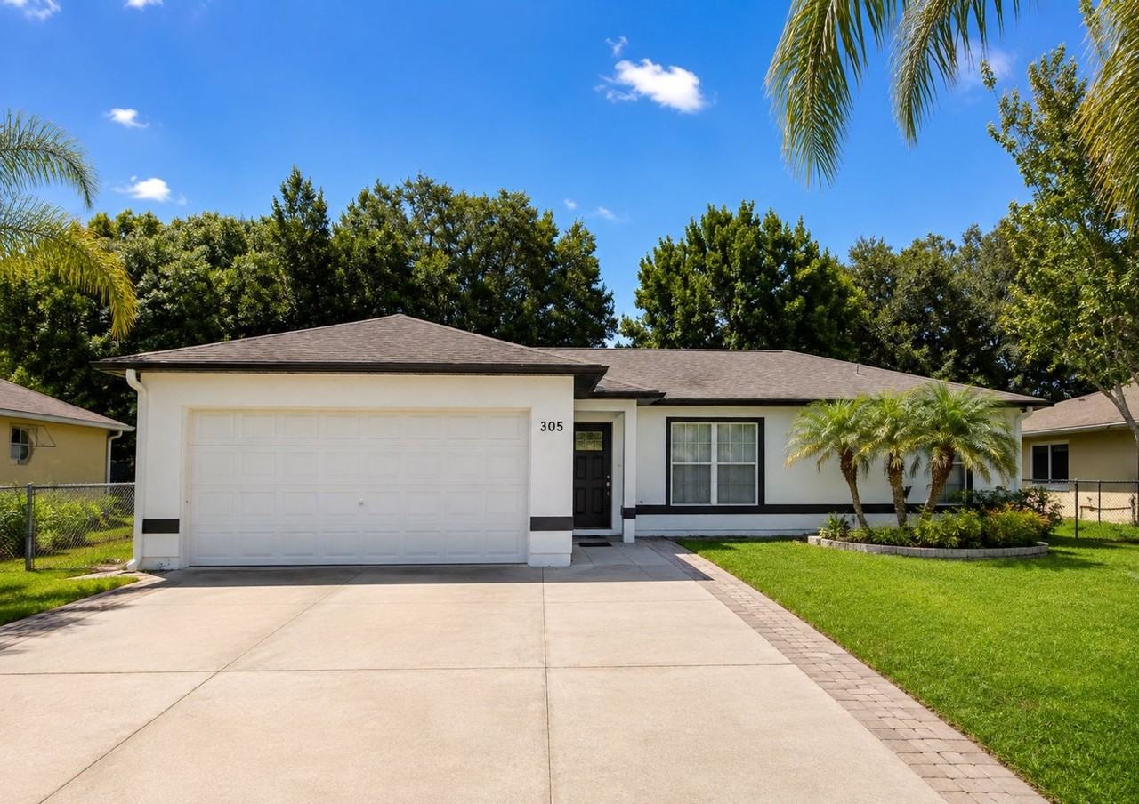 305 Colonade Ct