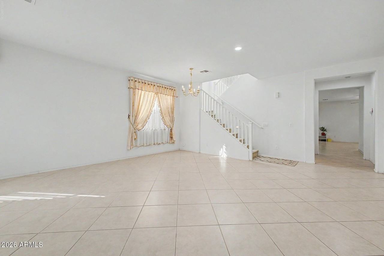 3860 E Battala Ave - Photo 3 of 20
