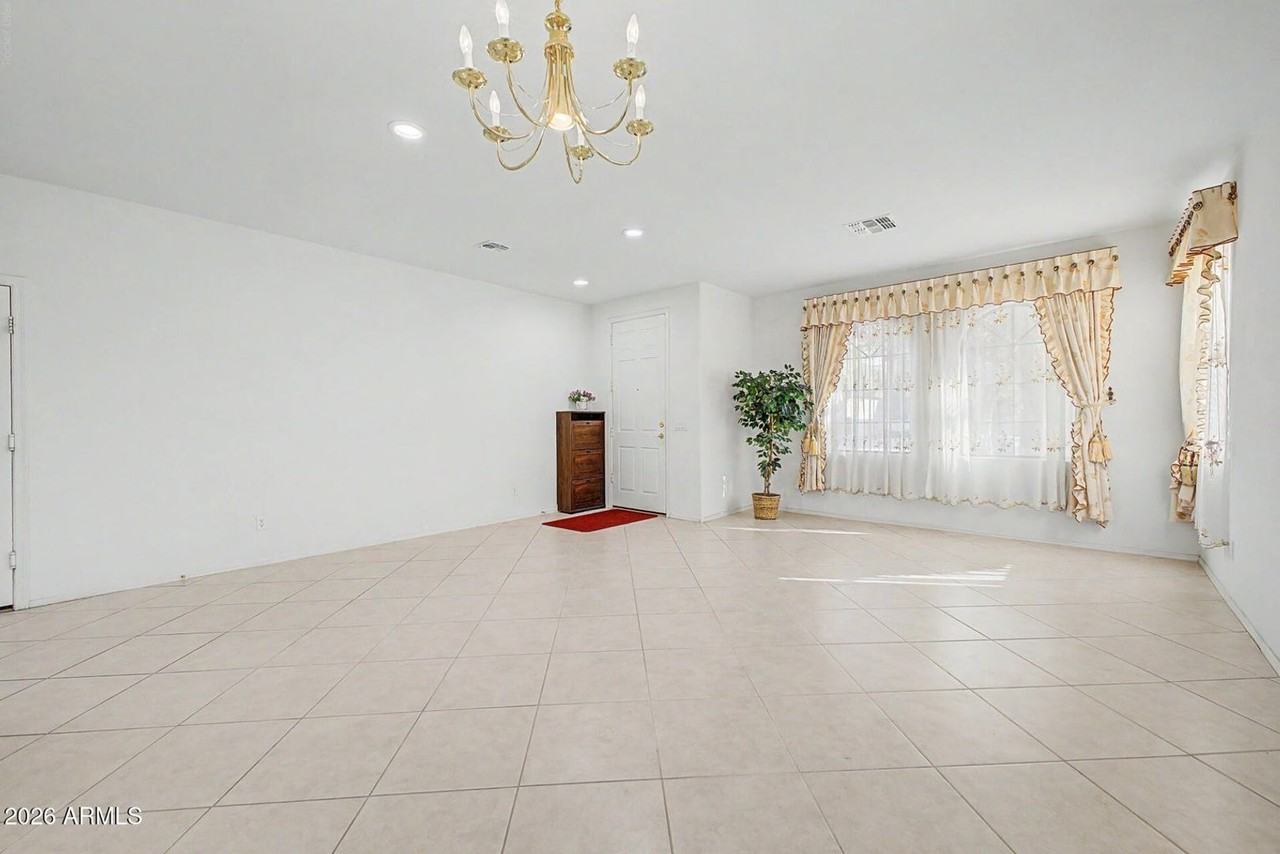 3860 E Battala Ave - Photo 4 of 20