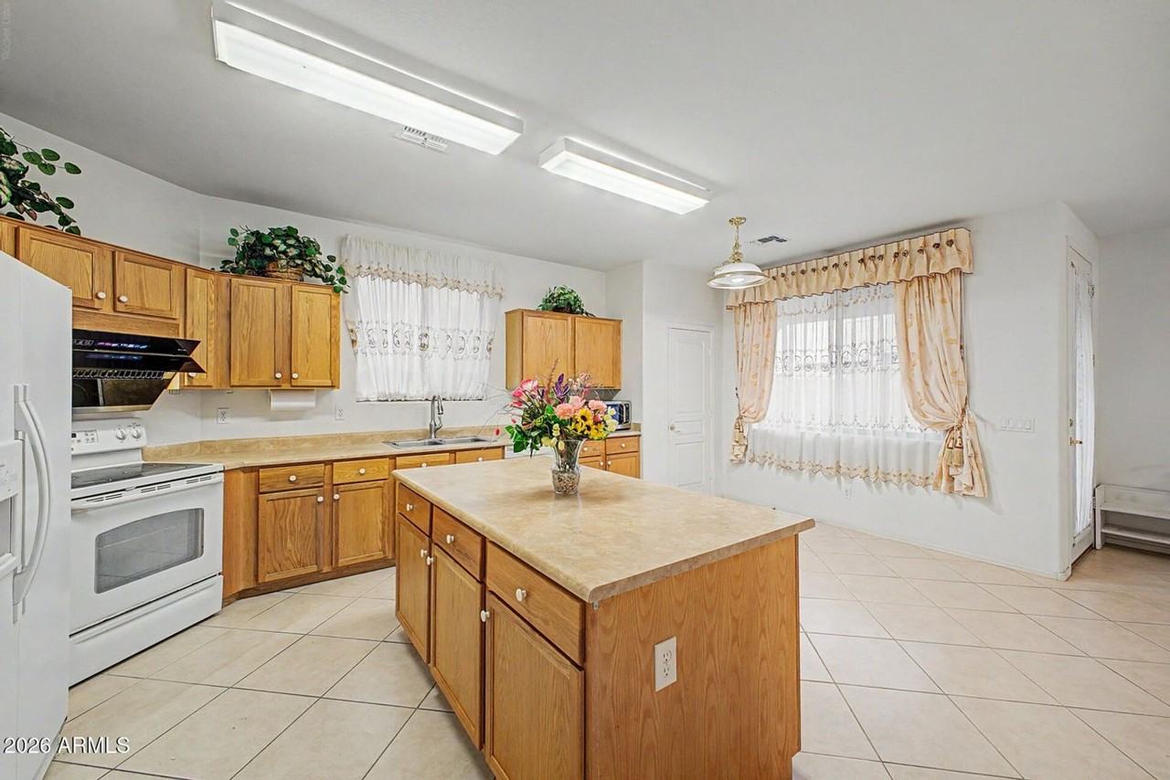 3860 E Battala Ave - Photo 5 of 20