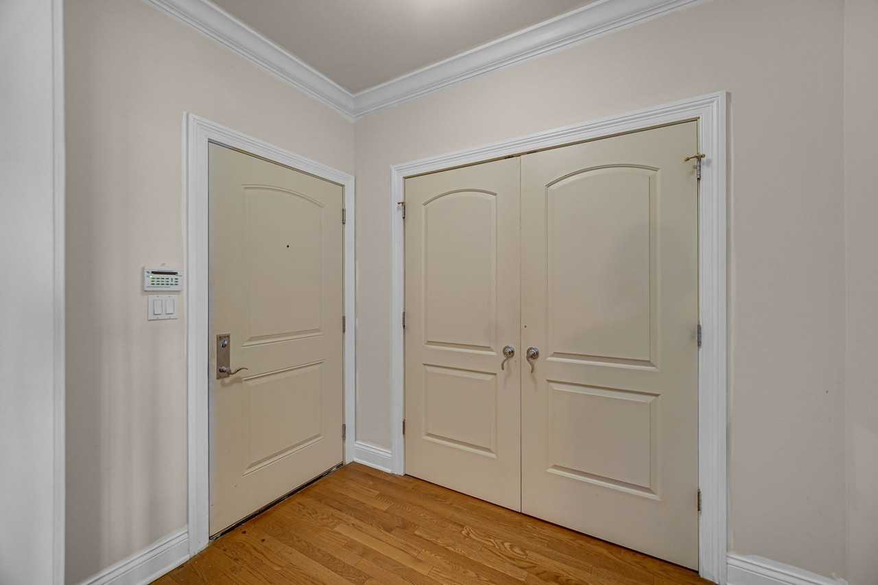 2811 N Bell Ave - Photo 5 of 24