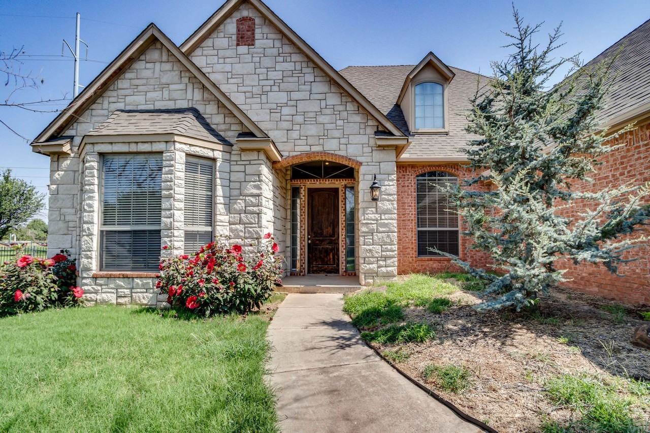 3341 Heritage Green Cir