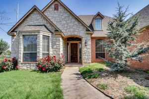 featured image of 3341 Heritage Green Cir