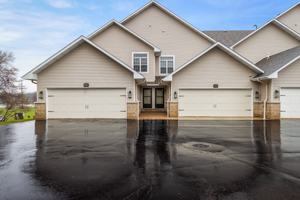 featured image of 153 Hawick St #1