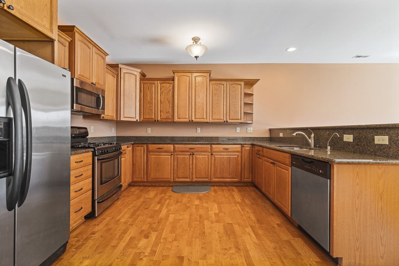 153 Hawick St #1 - Photo 5 of 7