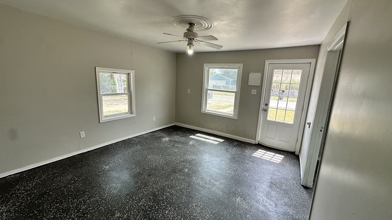 1726 E 2nd Ave #1 - Photo 2 of 5