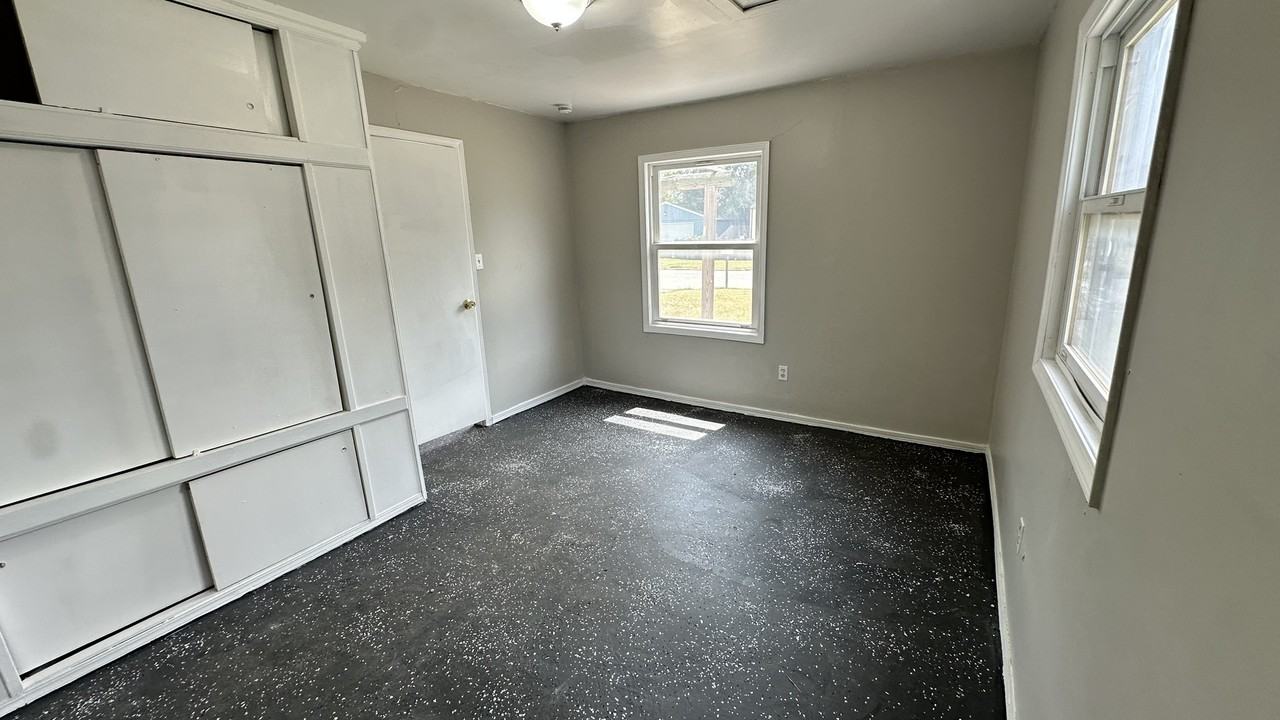 1726 E 2nd Ave #1 - Photo 4 of 5