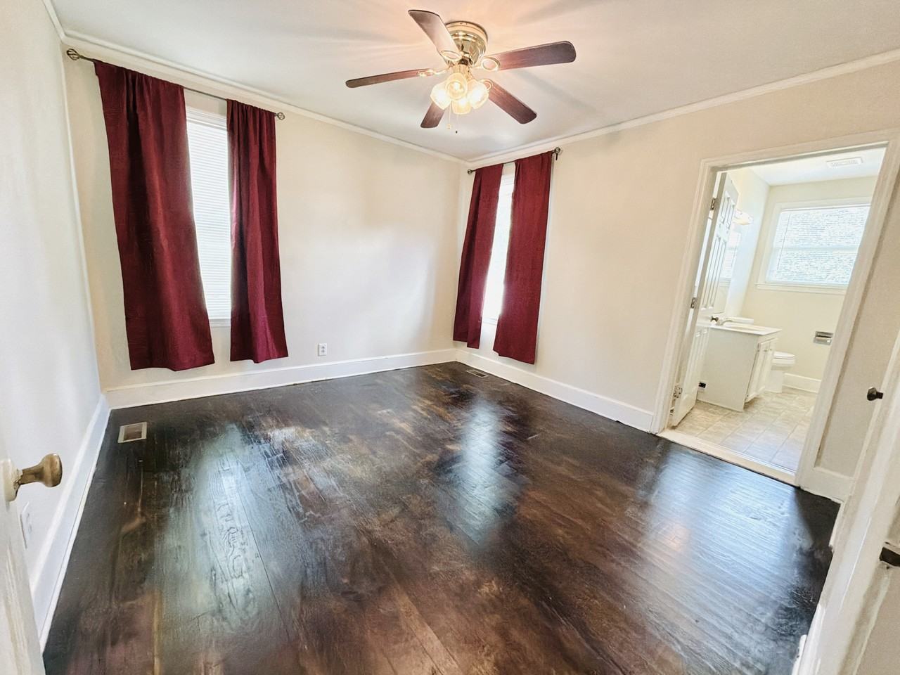 409 9th St #1 - Photo 4 of 13