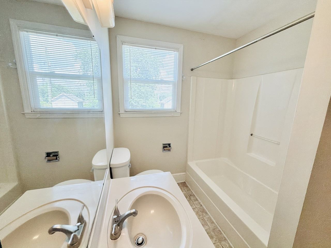 409 9th St #1 - Photo 5 of 13