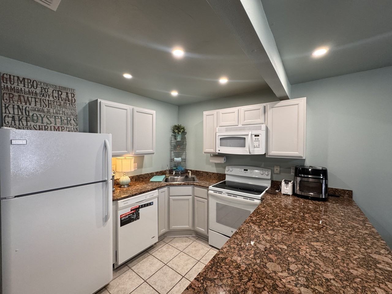 1664 Beach Boulevard - 1Unit D70 #1 - Photo 2 of 20