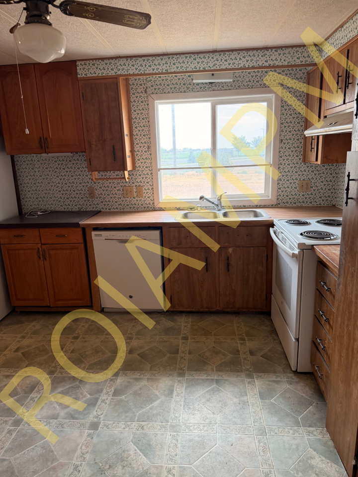 731 Polk St W - Photo 3 of 8