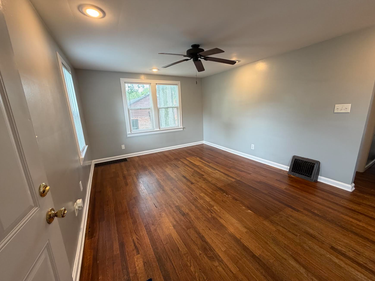 6110 Lafayette Ave - Photo 3 of 15