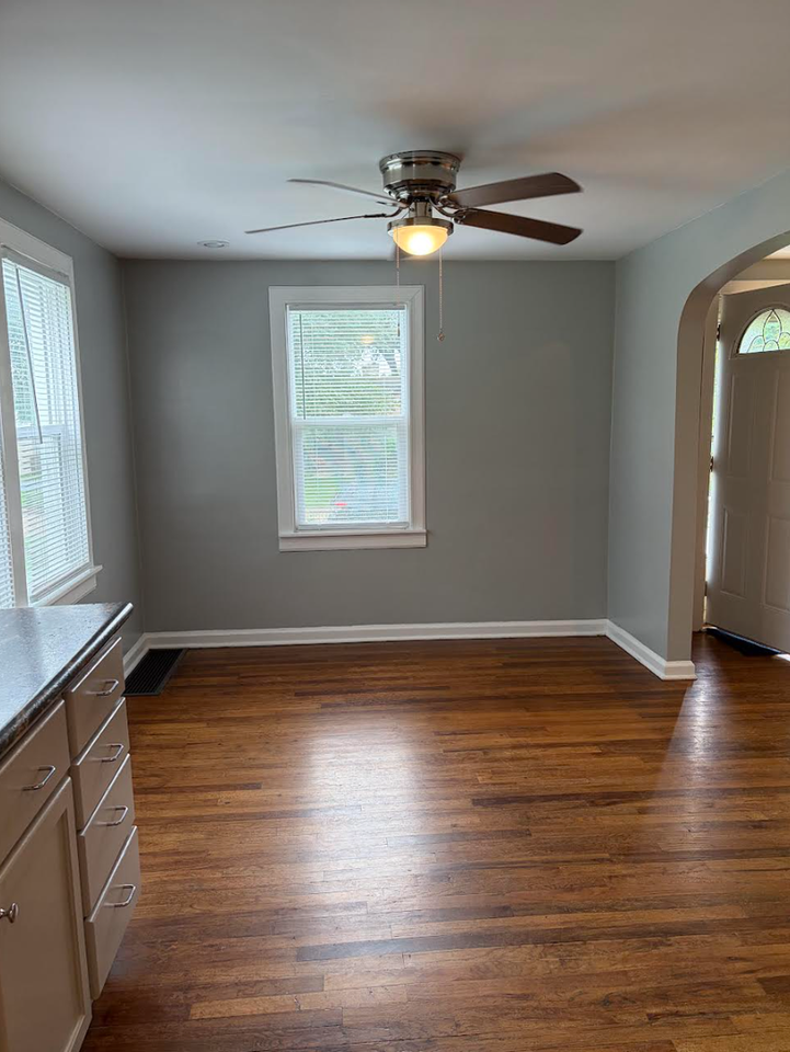 6110 Lafayette Ave - Photo 4 of 15