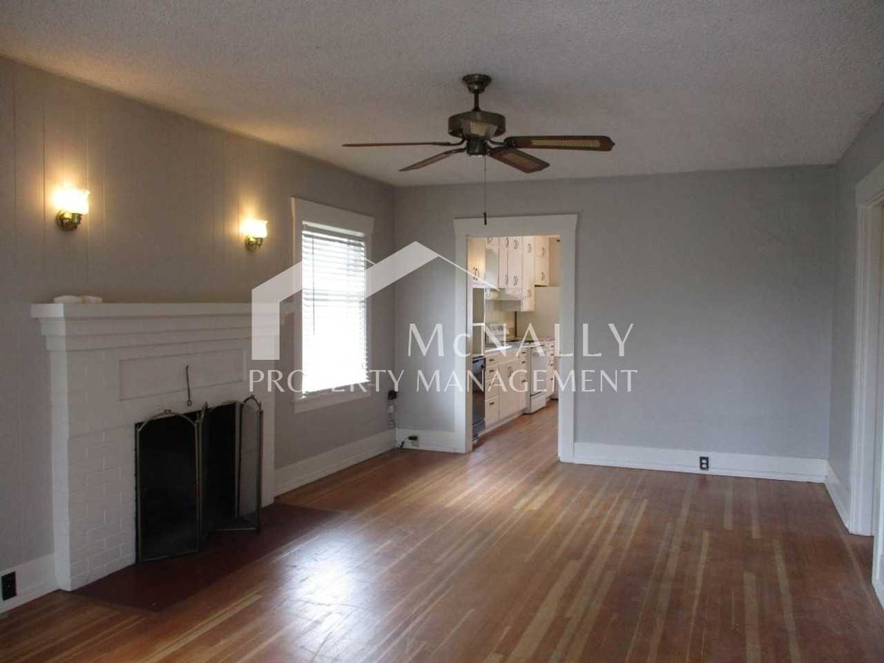 4826 S Park Ave - Photo 3 of 37