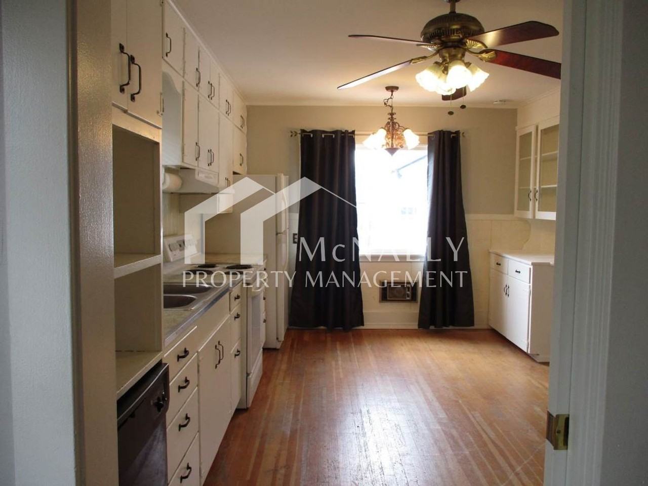 4826 S Park Ave - Photo 7 of 37