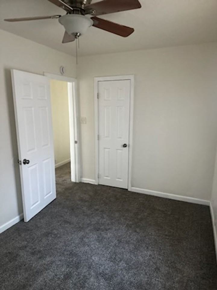 1204 Grange St - Photo 6 of 13