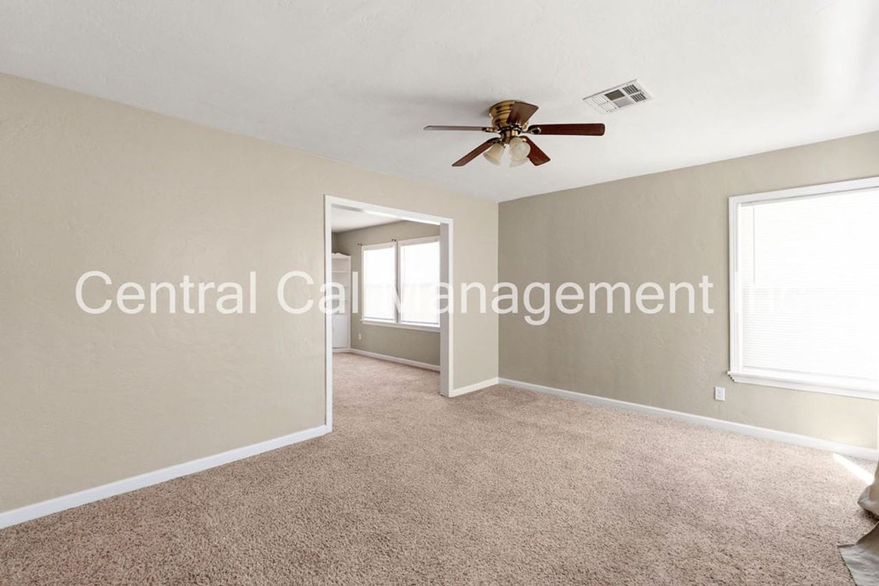 2612 Belle Ter - Photo 3 of 18