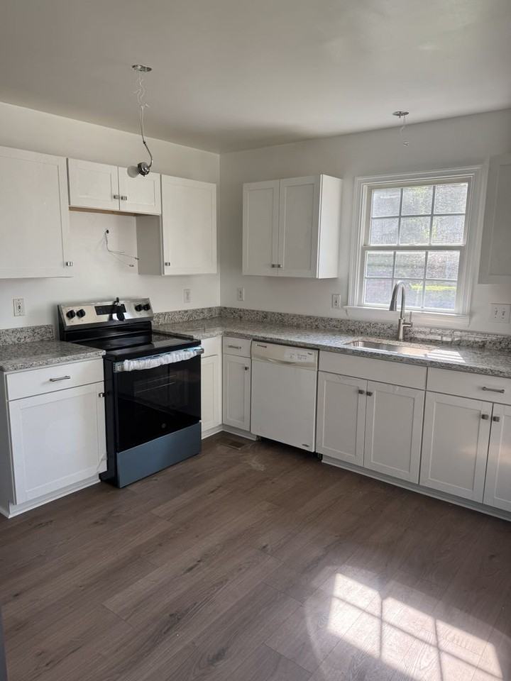 11420 Avery Green Ct - Photo 2 of 19