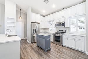 featured image of 1502 Shadow Haven Ln