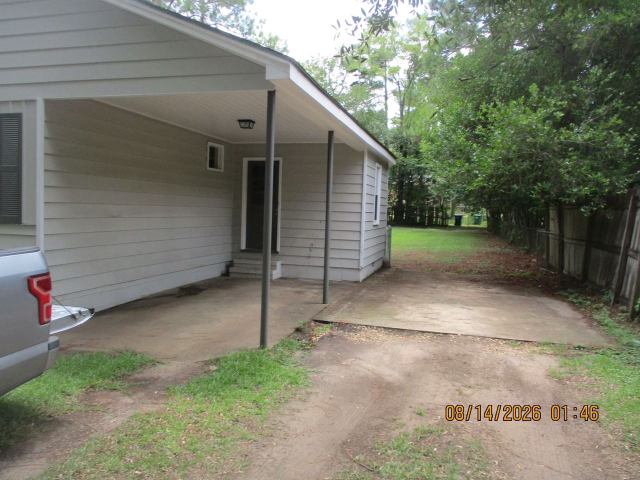 1002 9th Ave - Photo 2 of 10