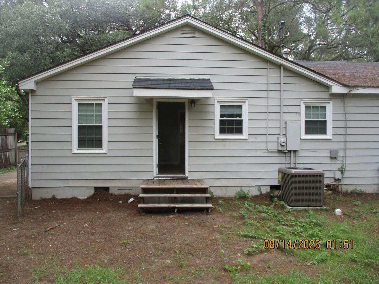 1002 9th Ave - Photo 3 of 10
