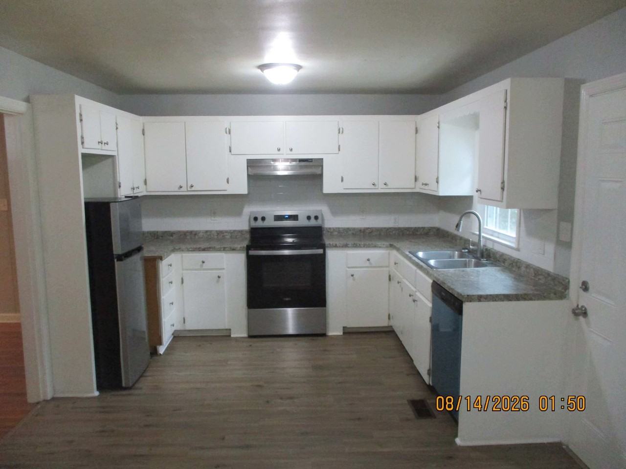 1002 9th Ave - Photo 5 of 10