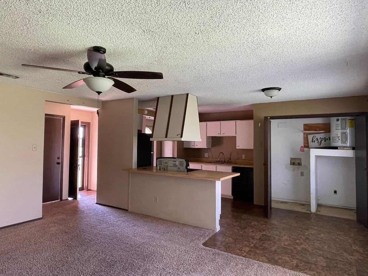 4009 Eastridge Dr - Photo 3 of 18