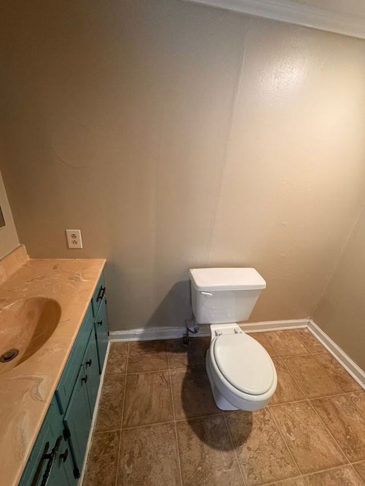 2306 Center Dr - Photo 4 of 13