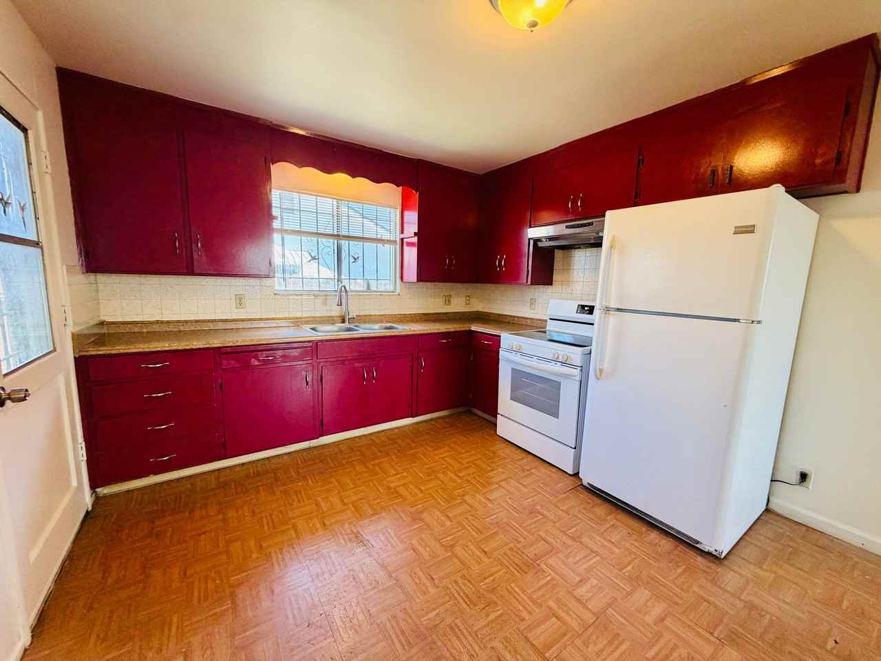 203 W Benjamin Holt Dr - Photo 3 of 12