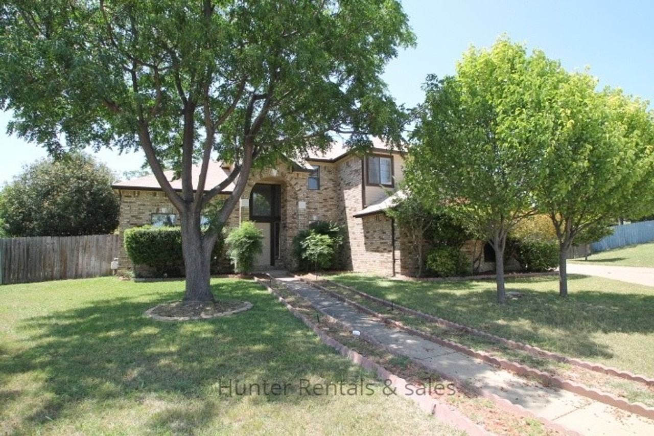 300 Sioux Cir - Photo 6 of 17