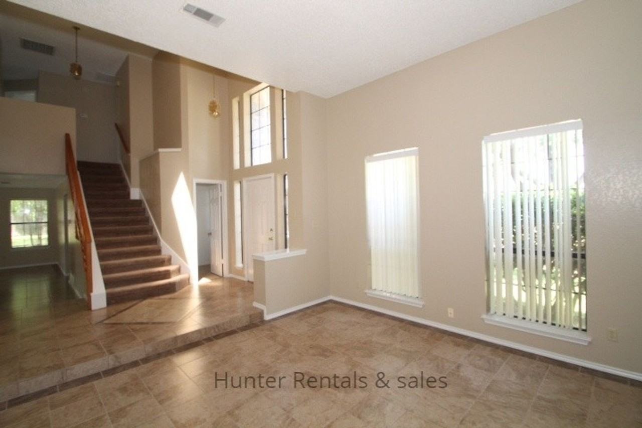 300 Sioux Cir - Photo 3 of 17