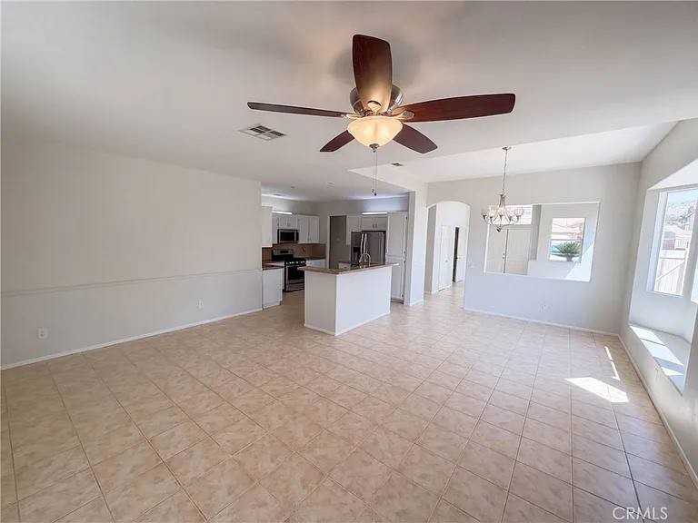 26208 Tasman Street #B - Photo 4 of 14