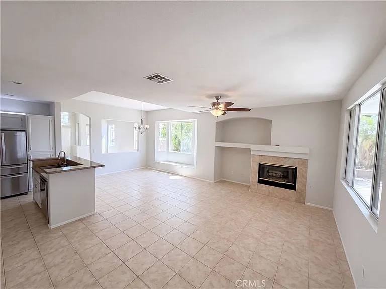 26208 Tasman Street #B - Photo 2 of 14