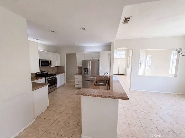 26208 Tasman Street #B - Photo 3 of 14