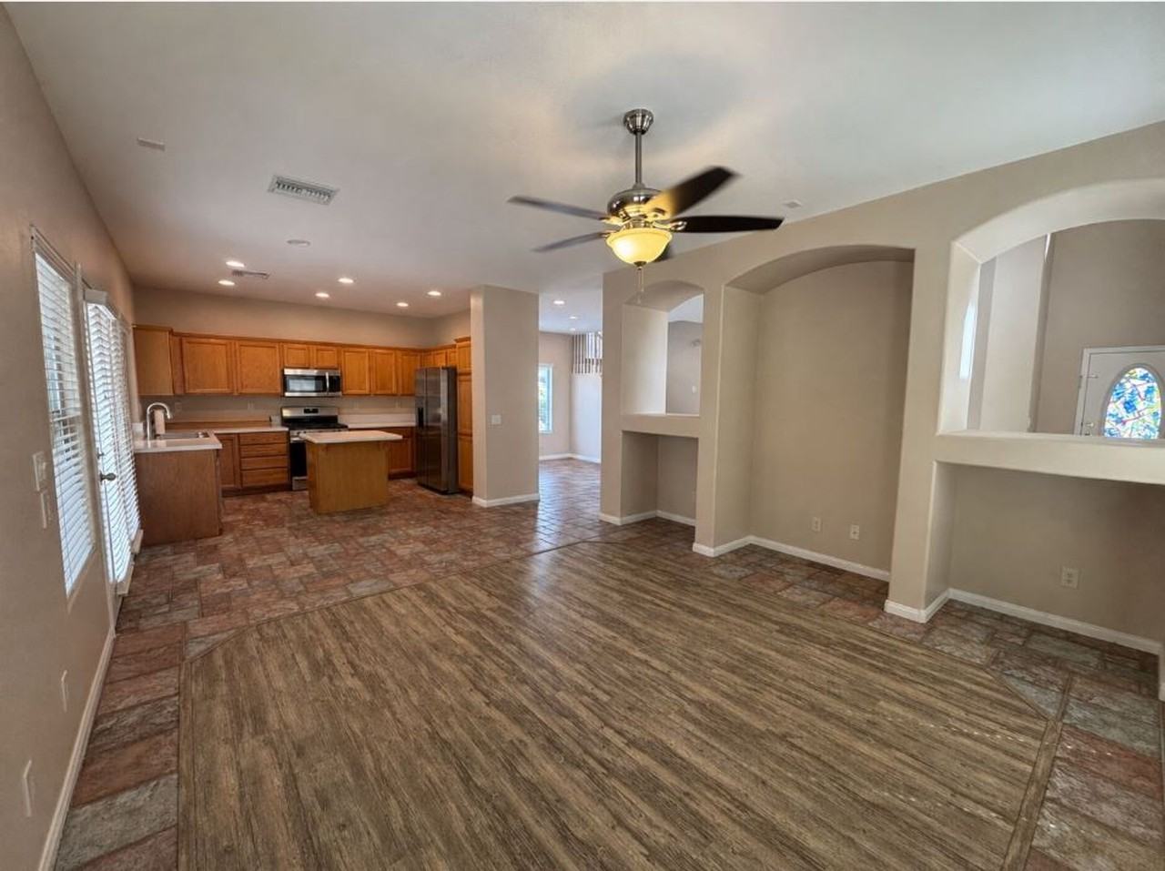 8585 Ebony Hills Way - Photo 7 of 50
