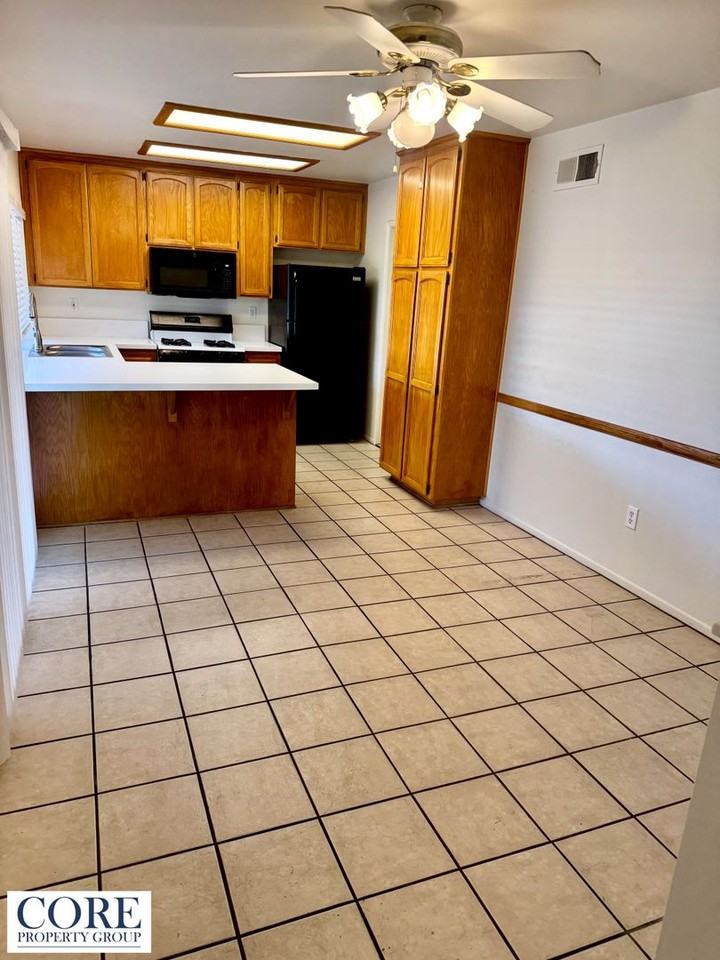 10026 Ashdale Ln - Photo 6 of 14