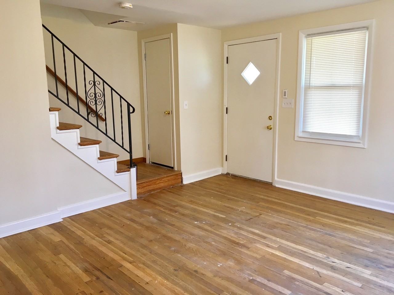 7226 Bridgewood Dr - Photo 5 of 25