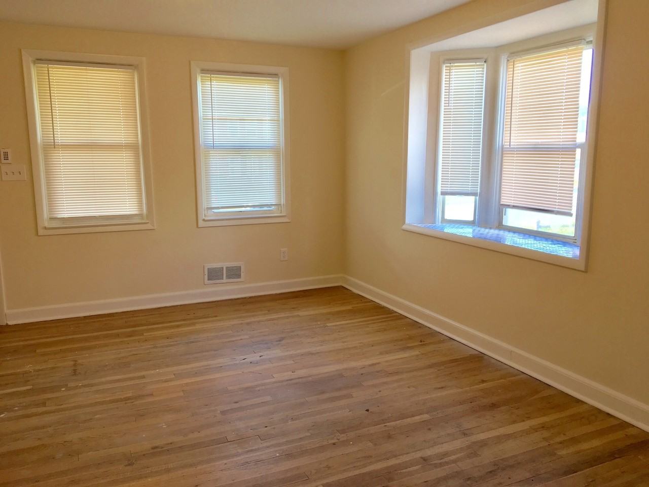 7226 Bridgewood Dr - Photo 6 of 25