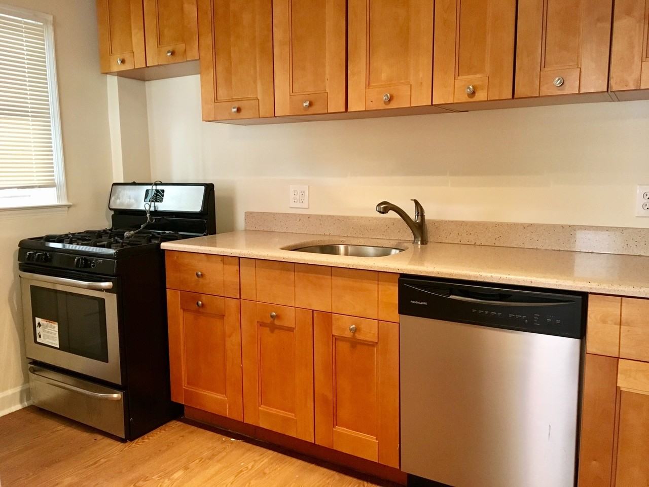 7226 Bridgewood Dr - Photo 7 of 24