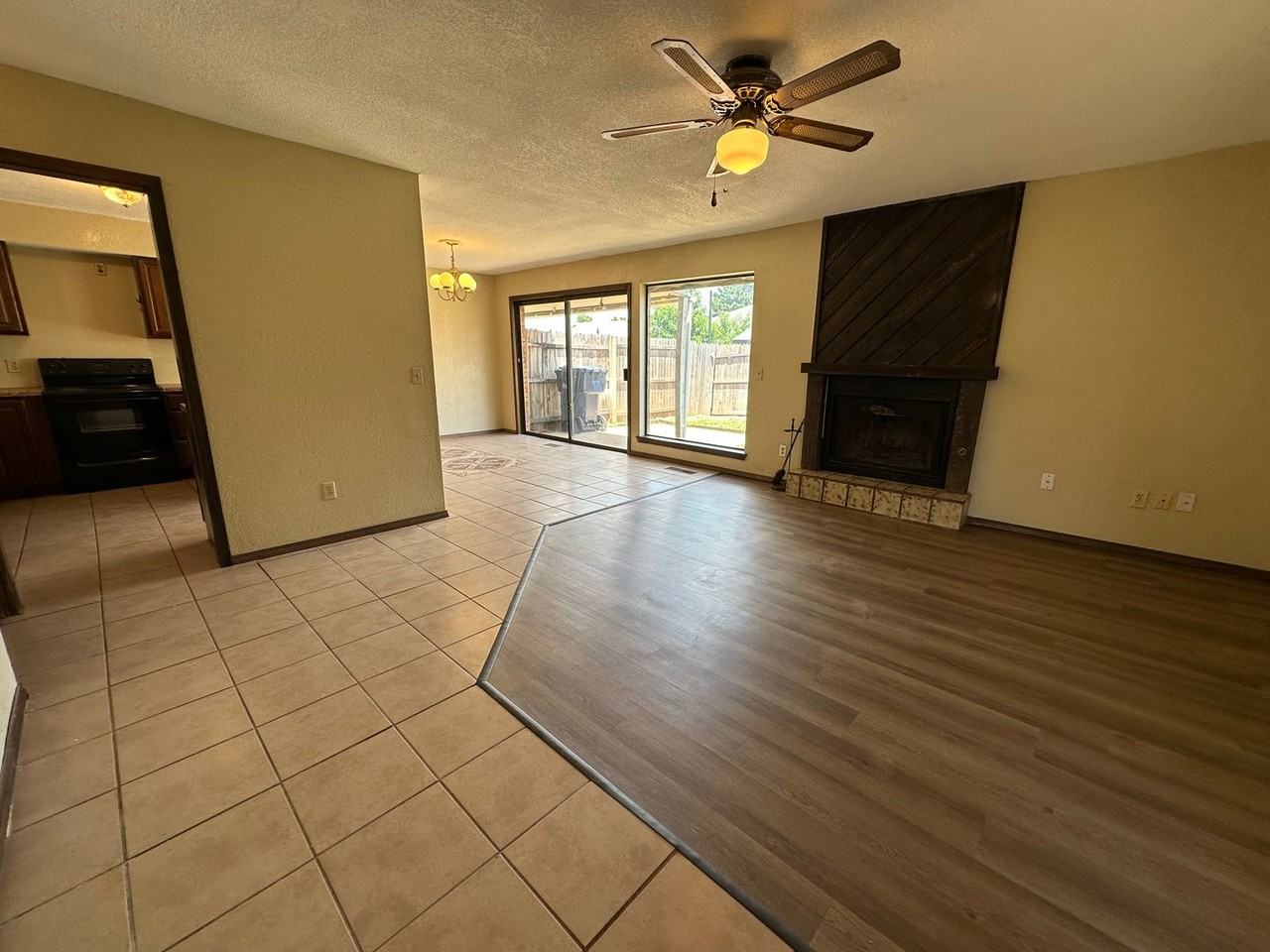 3718 Southwind Ave - Photo 3 of 23