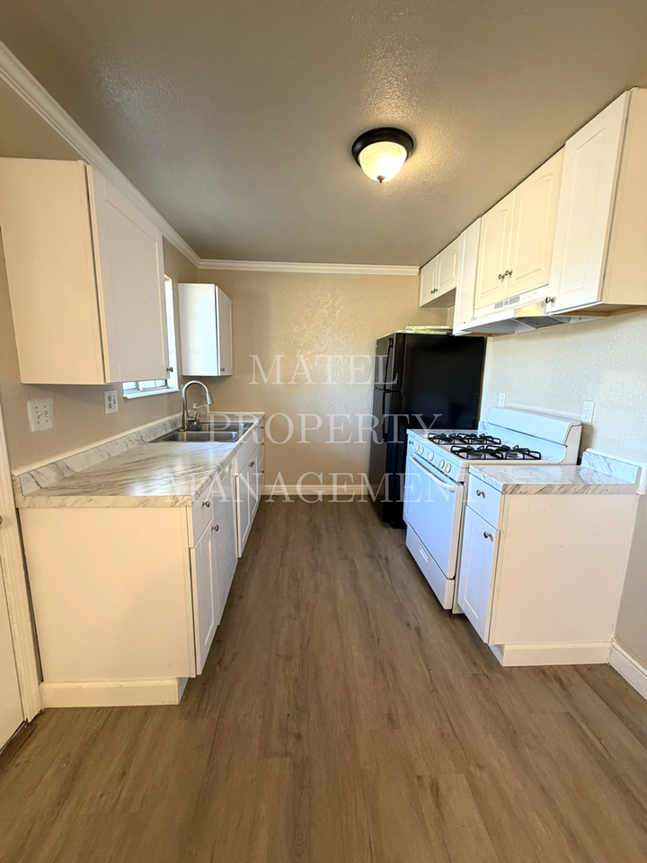 227 Becky Way - Photo 4 of 16