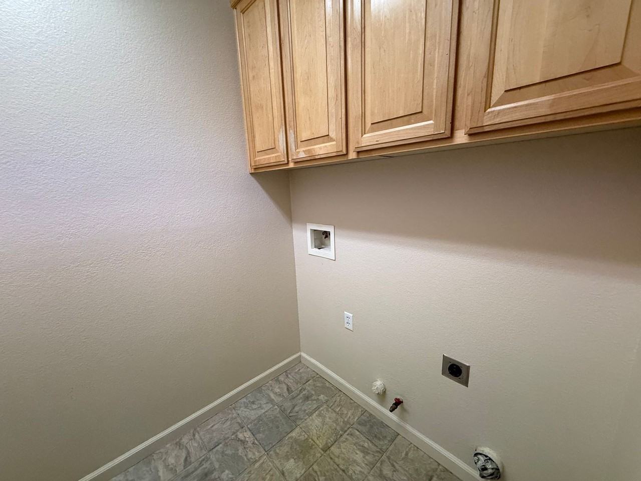 3260 Poppy St - Photo 3 of 9
