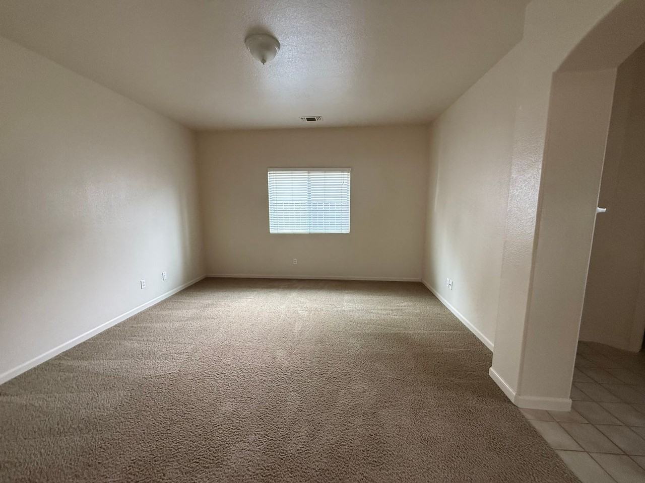 3260 Poppy St - Photo 7 of 9