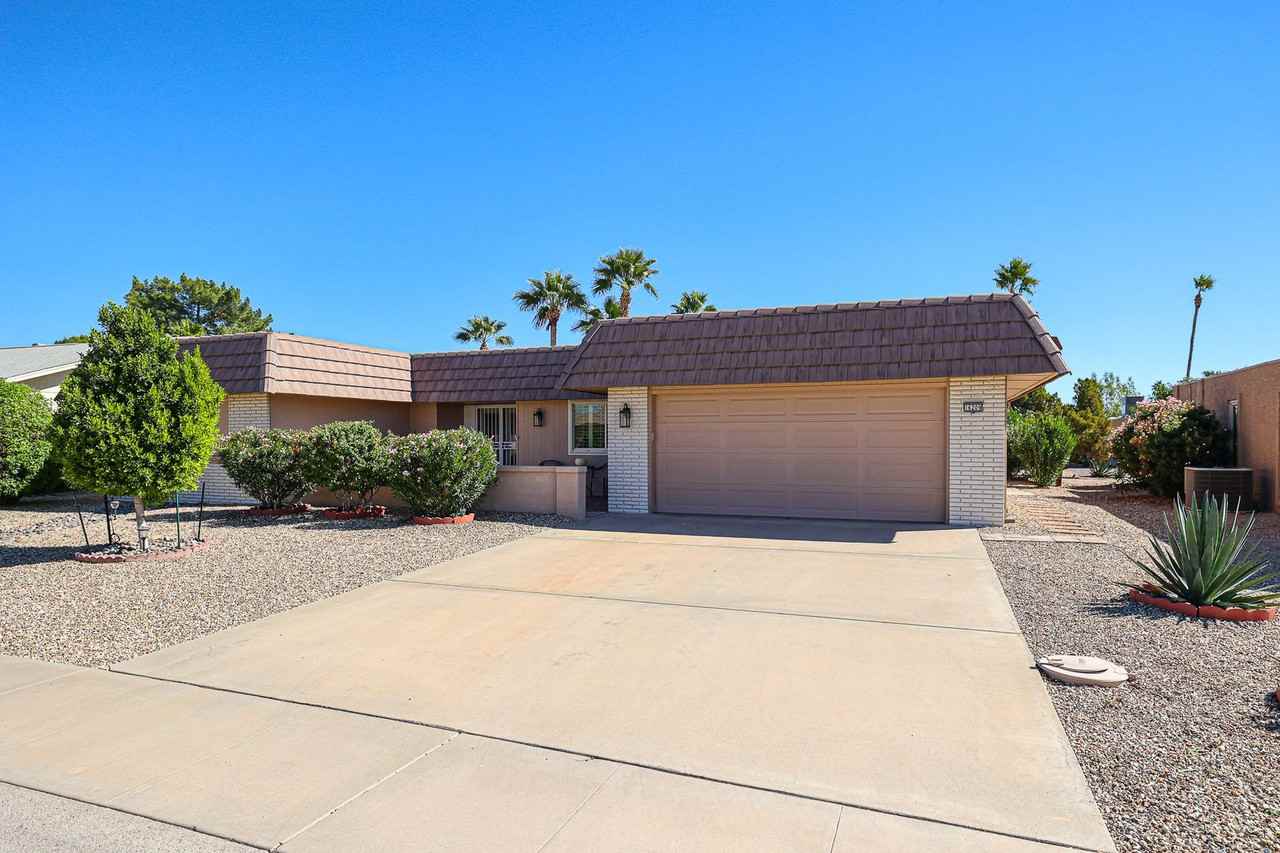 16209 N Desert Holly Dr - Photo 2 of 8