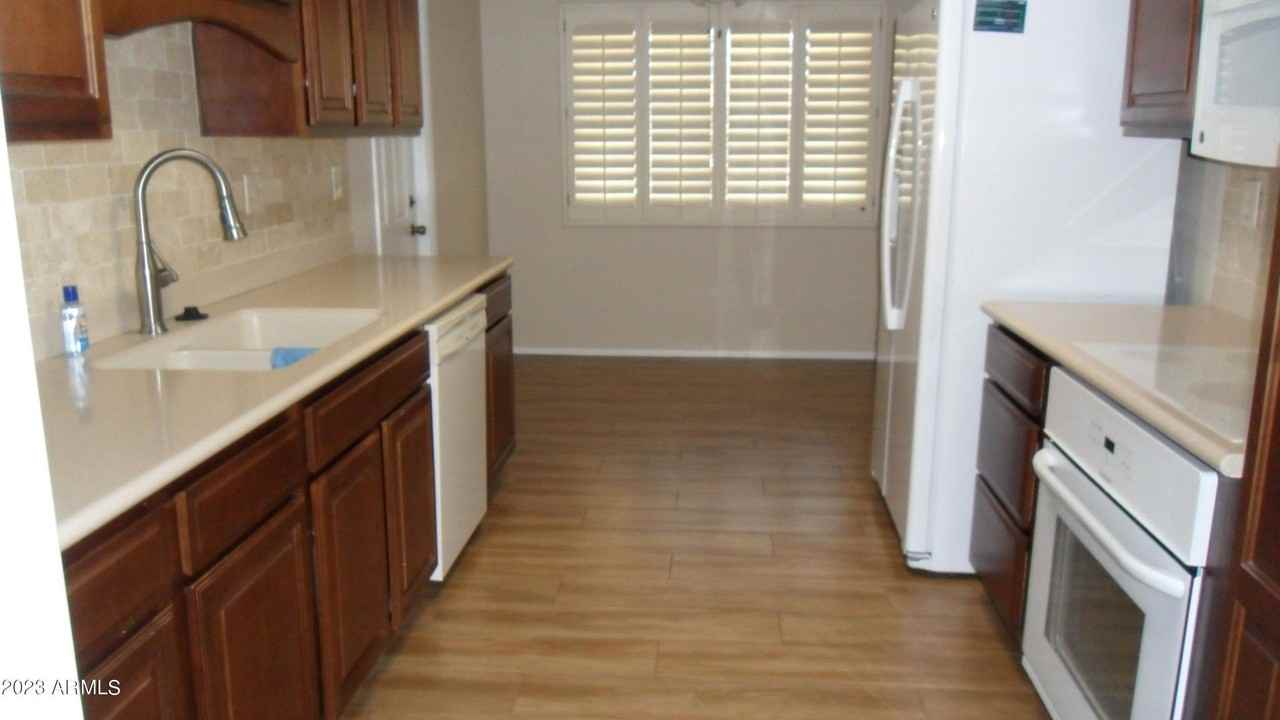 16209 N Desert Holly Dr - Photo 7 of 8