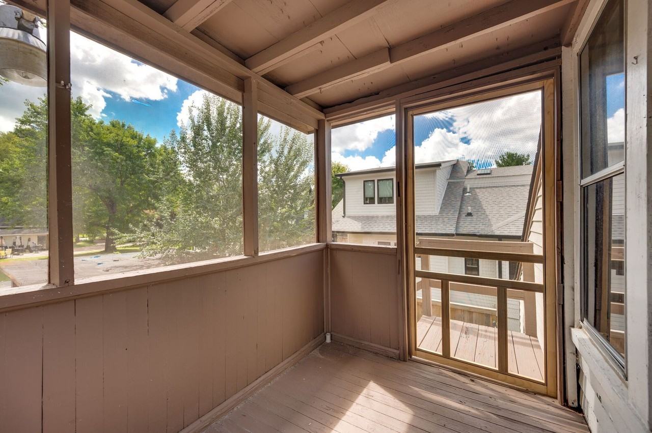 1501 Clayton Ave - Photo 5 of 25